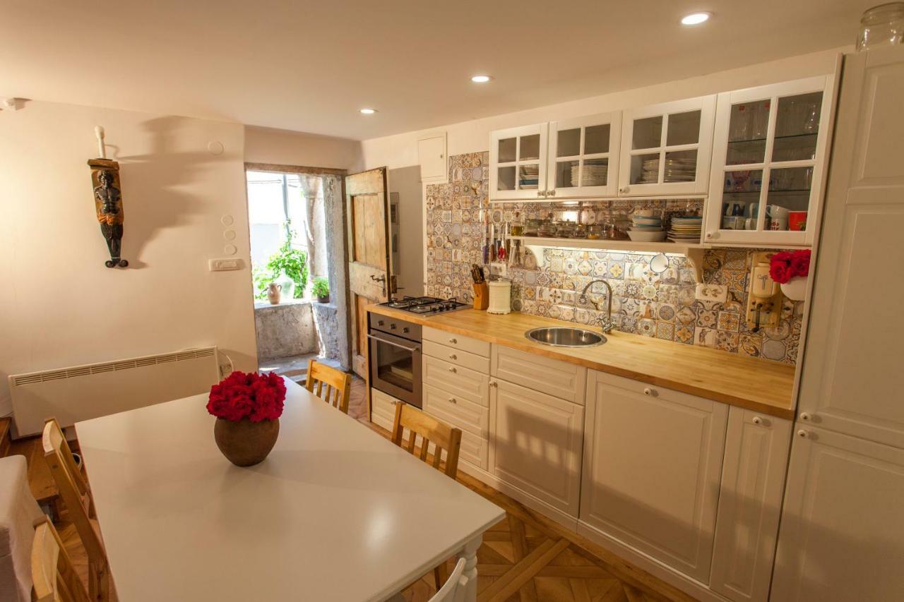 Barbarossa House Apartment Cres Bagian luar foto